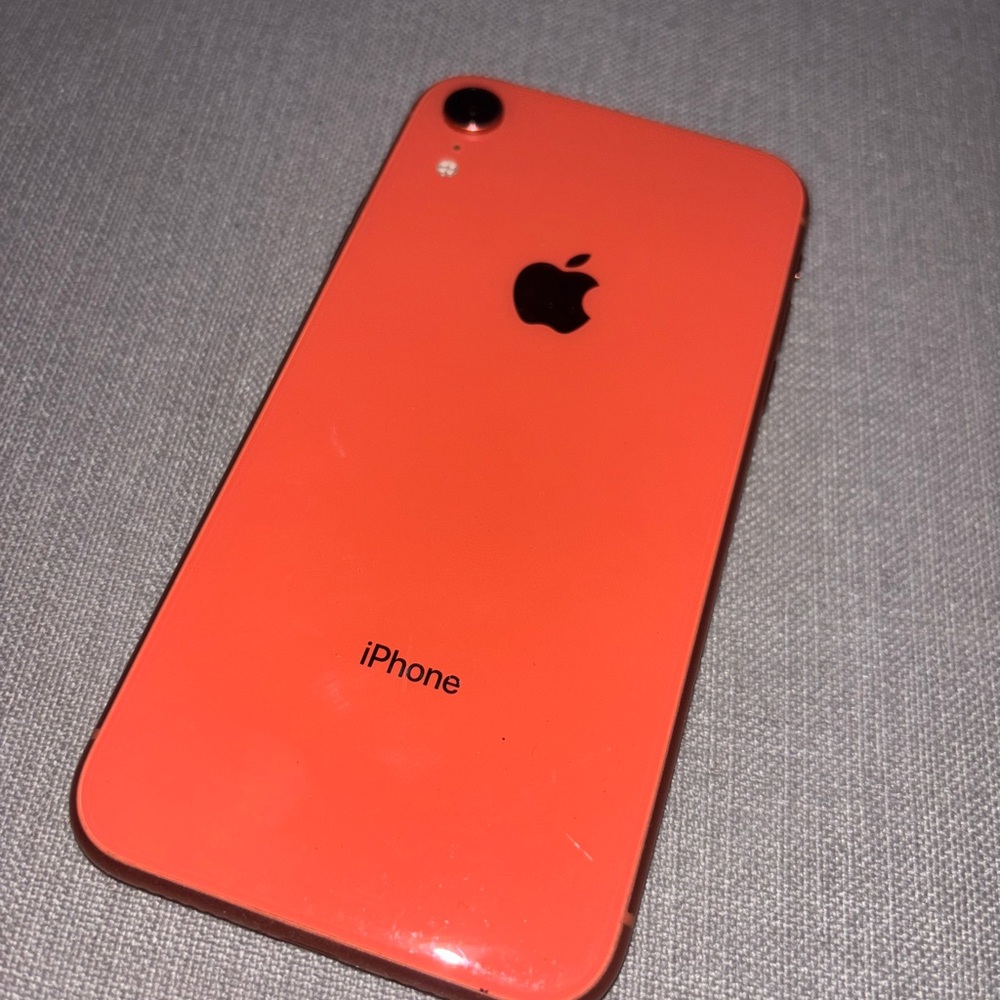 Apple iPhone XR - Coral